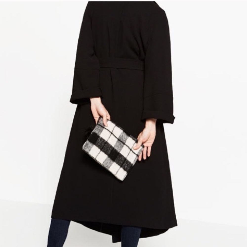 Zara Black & White Buffalo Plaid Fleece Zipper Clutch - Excellent Condition